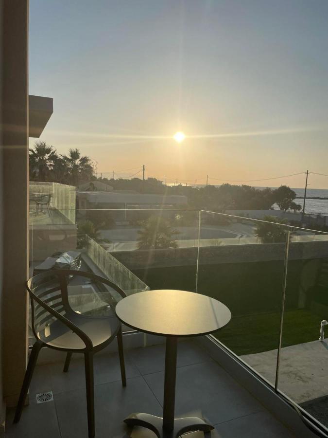 Niriides Palace Goúrnes المظهر الخارجي الصورة